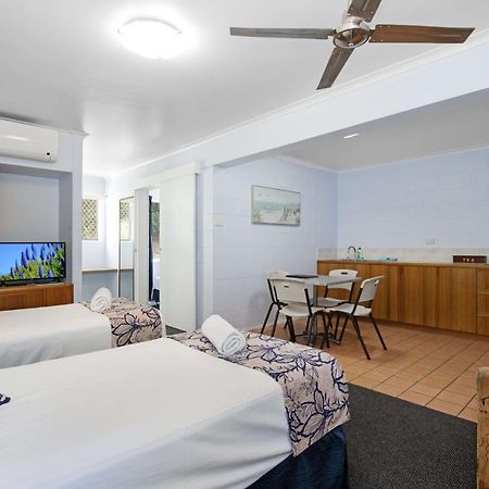 Island View Motel Townsville Exteriör bild