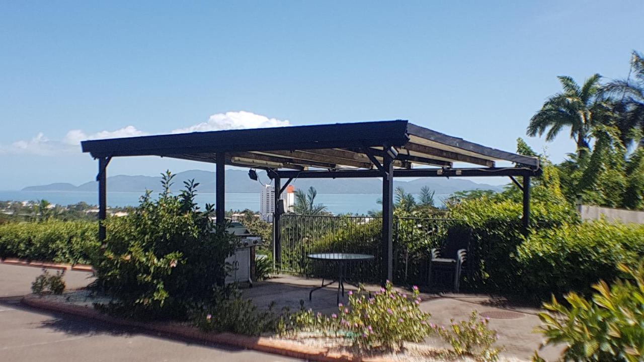 Island View Motel Townsville Exteriör bild